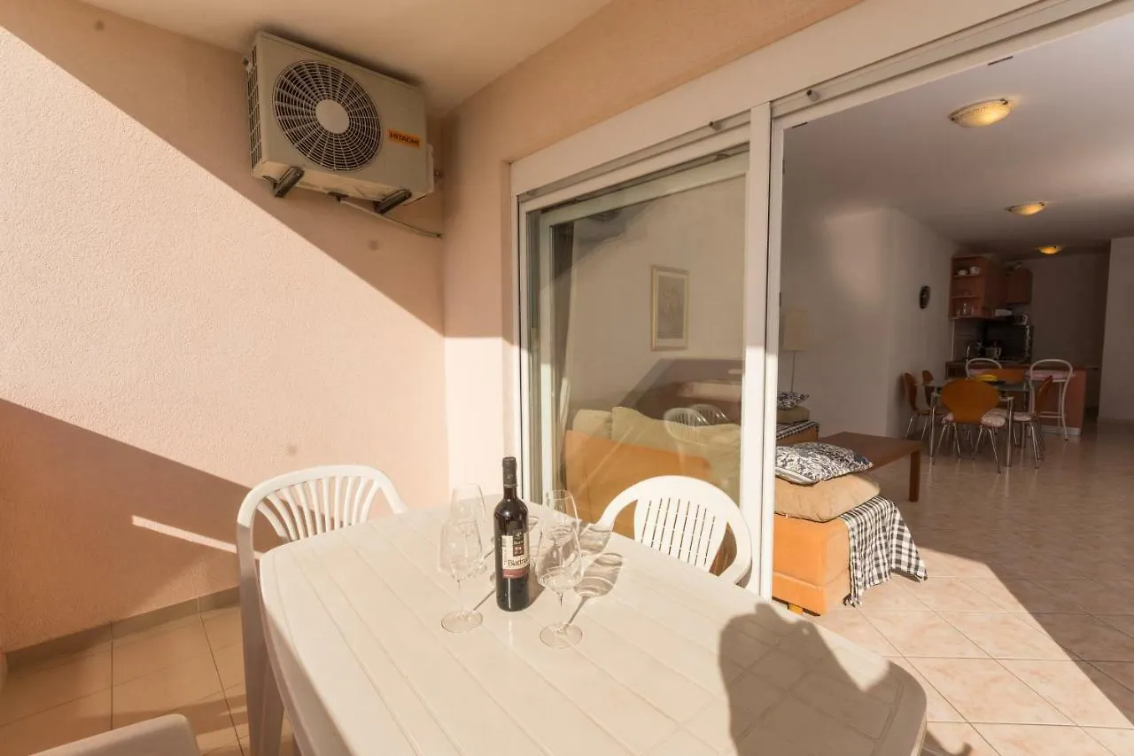 Apartment Nikic-Pavic Trogir